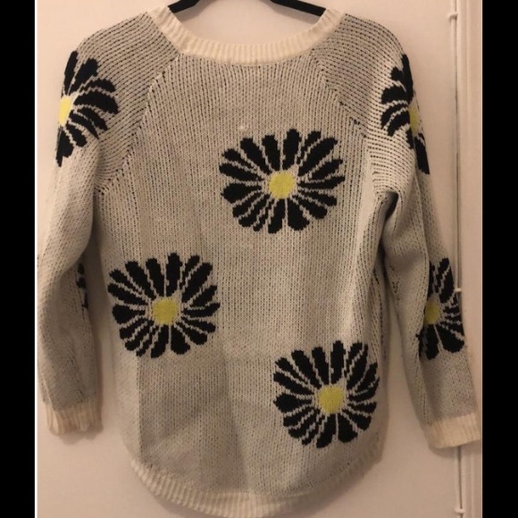 High Low Sweater - Picture 2 of 4